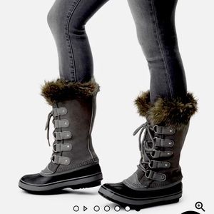 Sorel Joan of the Arctic snow boots size 6.5 gray / navy fur- Retail $210